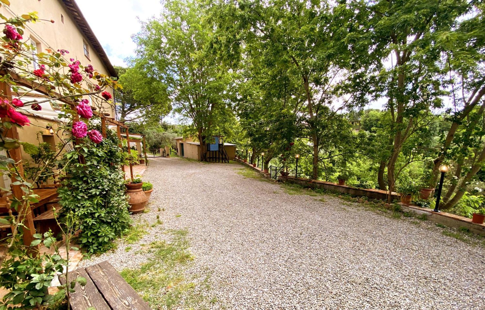 La Tonnaia Lägenhet Lari Exteriör bild